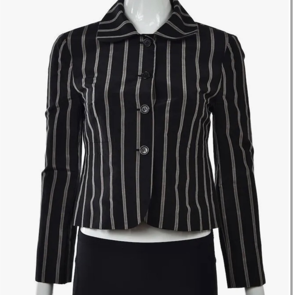 DKNY WOMAN’S BLACK GRAY STRIPED BUTTON BLAZER SIZE 6 GREAT CONDITION